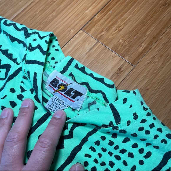 Vintage Green Bolt Pattern Tee - Picture 2 of 3